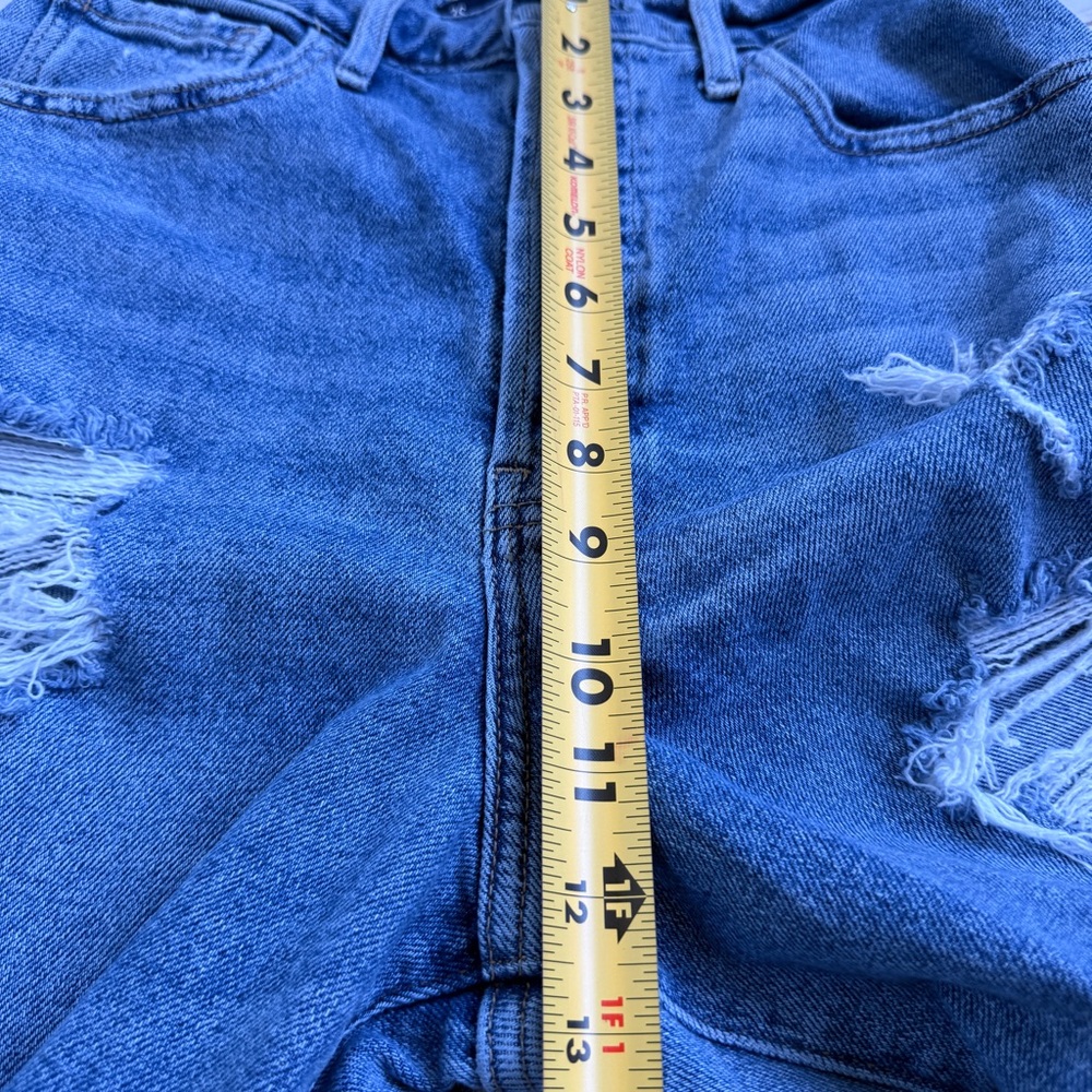 Hollister High-Waisted Ripped Jeans | Size 26/25 | Distressed Y2K Vibe - Picture 4 of 9